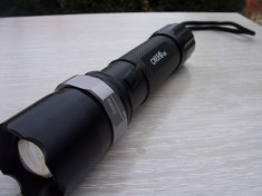 Lanterna Police Tactical cu LED SuperFlux CREE Profesionala - FACTURA SI GARANTIE 12 Luni foto
