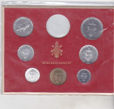 bnk mnd Vatican set monede necirculate 1977 - 1+2+5+10+20+50+100 lire foto