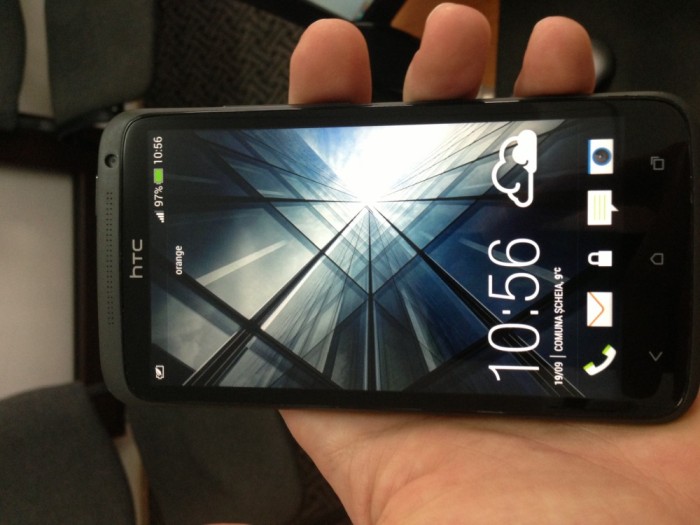 Vand HTC ONE X - 32 GB GREY