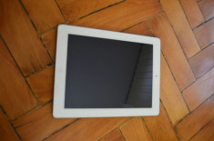 Vand iPad 2, 32 GB, WIFI+3G + Husa piele Macally Cadou foto