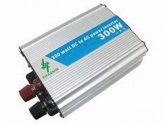 Invertor (convector) auto Chaomin de la 12V la 220V, putere 300W foto