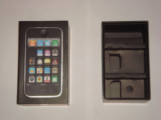 CUTIE IPHONE 3G / 8GB SE POATE VINDE SI CU ACCESORIILE CARE VIN DIN FABRICA VAND / SCHIMB foto