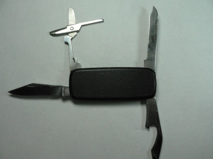 BRICEAG VINTAGE - PTR. DAME - LUNGIMEA IN POZITIA INCHIS 6,5 CM - LATIME 2,5 CM
