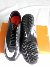 Ghete Fotbal Nike Mercurial Victory Astro foto