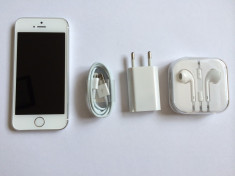 Apple iPhone 5S 16GB Silver White Impecabil NeverLock NeverLocked Cu Toate ACESORIILE Okazie !!!! foto