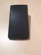 LG Nexus 5 D820 32GB Negru Android 4.4.2 si 2 carcase Spigen foto