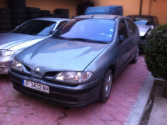 Dezmembrez Renault Megane 1.9dti an 1998 orice piesa motor cutie caroserie foto