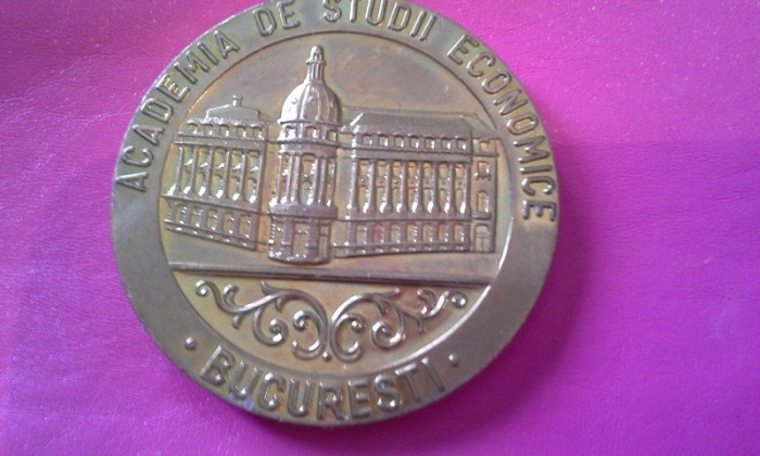 FACULTATEA DE COMERT BUCURESTI 1980 BRONZ IMENSA SUPERBA