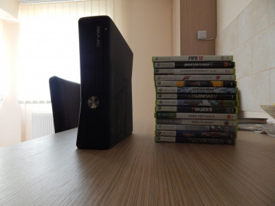 Vand XBOX 360 cu memorie 320 GB foto