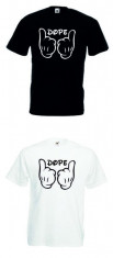 TRICOU PERSONALIZAT - Mickey hands Dope / T-SHIRT_033 / CADOURI PERSONALIZATE / PERSONALIZARI DIVERSE foto