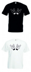 TRICOU PERSONALIZAT - Mickey Mouse Hands OK / T-SHIRT_044 / CADOURI PERSONALIZATE / PERSONALIZARI DIVERSE foto