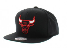 Sapca M and N Chicago Bulls snapback (3 culori ,marime reglabila,new era) foto