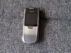 Nokia 8800 silver folosit original,stare foarte buna,perfecta stare funcionare,bateria tine 2zile,incarcator!!Rog maxima seriozitate.. PRET:550lei foto