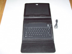 Husa neagra cu tastatura bluetooth pentru tableta Samsung Galaxy Tab 2 P5100 / P5110 foto