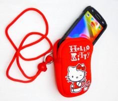 Husa universala HELLO KITTY, husa neopren pentru telefon, aparat foto, portofel, etc. foto