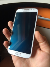 Vand Samsung Galaxy S4 32GB SHV-E300L stare foarte buna ! BUCURESTI foto