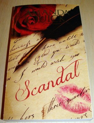 Scandal - Amanda Quick foto