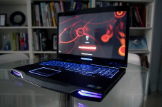 Vand/schimb Alienware M17X R4 i7 2.2Ghz Quad, Ivy bridge GTX 675M, 16 Gb ram, ssd 32Gb + Hdd 2TB foto