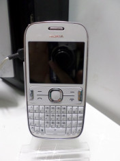 NOKIA ASHA 302/CODAT VODAFONE /OFER INCARCATOR(LM3) foto