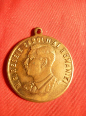 Medalie Carol II /Premiul I Ministerul Instructiunii 1930 ,bronz aurit ,d= 3,5 cm foto
