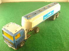 Siku VOLVO F10 TURBO 6 + TANC ARAL seria V 288 Made in W. Germany scara 1:55 foto