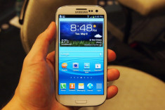 Samsung Galaxy S3 alb, achizionat Vodafone, stare foarte buna foto