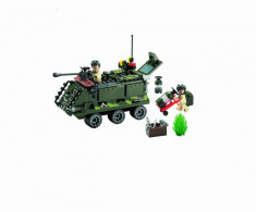 Joc de constructie tip LEGO armata, transportor blindat enlighten combat zones, 167 piese si 2 figurine, NOU foto