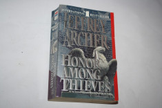 Honor Among Thieves - Jeffrey Archer - carte in limba engleza (C36 foto