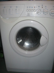 Masina de spalat rufe Indesit w84tx pentru piese foto