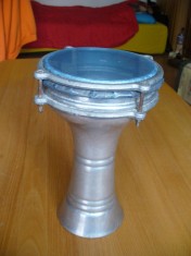 Tarabana 4 suruburi,din aluminiu,folosita,diametrul 16,5cm,lungimea 27cm. foto