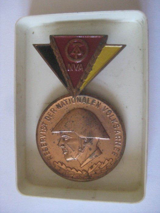 MEDALIE REZERVIST NATIONAL ARMATA POPULARA R.D.G.