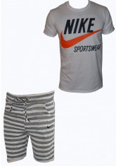 Compleu Nike - Tricou Sportswear - Bermude - Gri cu dungi - Din Bumbac - Model Nou - De Vara - Masuri M L XL foto
