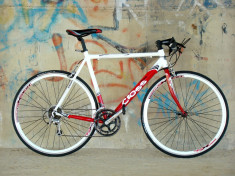 Bicicleta CROSS PELOTON, ROTI 28&amp;quot; greutate 9,8 kg.(city/trekking) foto