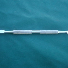 instrument metalic de manichiura pedichiura, cu 2 capete, cod IS02