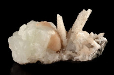 Zeolith Apophyllite Stilbite Scolecite ( flori de mina , roci , minerale ) foto