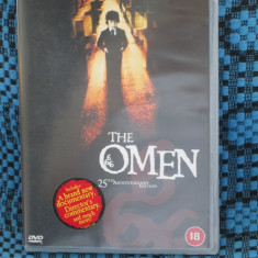 THE OMEN 1976 (cu GREGORY PECK) - film DVD (original din ANGLIA, in stare IMPECABILA!!!)