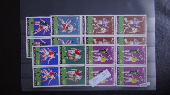 M636-campionatul mondial de fotbal-1974-blocuri de 4-nestampilate-guma originala