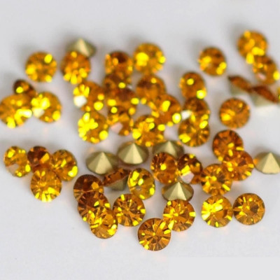 Diamante din crystale de sticla la 100 bucati, cristale Aurii 3D de 2,0mm foto