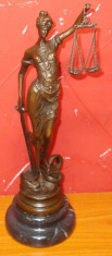 JUSTITIA , o sculptura in bronz foto