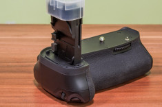 Battery Grip replace BP-E9 Canon 60D - Livrare gratuita in 24h - foto