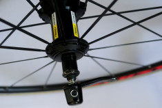 Roata spate bicicleta cursiera | din aluminiu | MAVIC AKSIUM RACE cu prindere rapida + cauciuc anvelopa Rubena + camera | nedescentrata foto