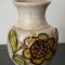 Vaza din ceramica, model floral floarea soarelui, provenienta Germania