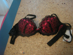 Sutien NOU marca H&amp;amp;amp;amp;M superb -dantela si push up -70A foto