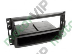 Rama adaptoare bord pentru montare CD-player / casetofon auto Hummer H3 M702644 foto