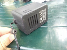 AC adaptor/incarcator 12V - 1A foto