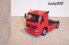 JOAL-Cap Tractor Volvo FH12/420 scara 1:50 foto