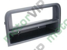 Rama adaptoare bord pentru montare CD-player / casetofon auto Fiat Croma M702610 foto