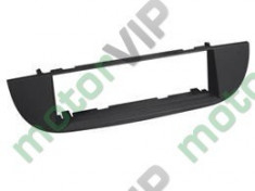 Rama adaptoare bord pentru montare CD-player / casetofon auto Fiat 500 M702611 foto