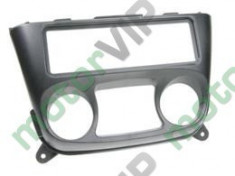 Rama adaptoare bord pentru montare CD-player / casetofon auto Nissan Almera M463107 foto