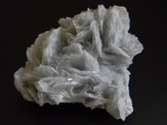 Specimen minerale - BARITINA ALBASTRA foto